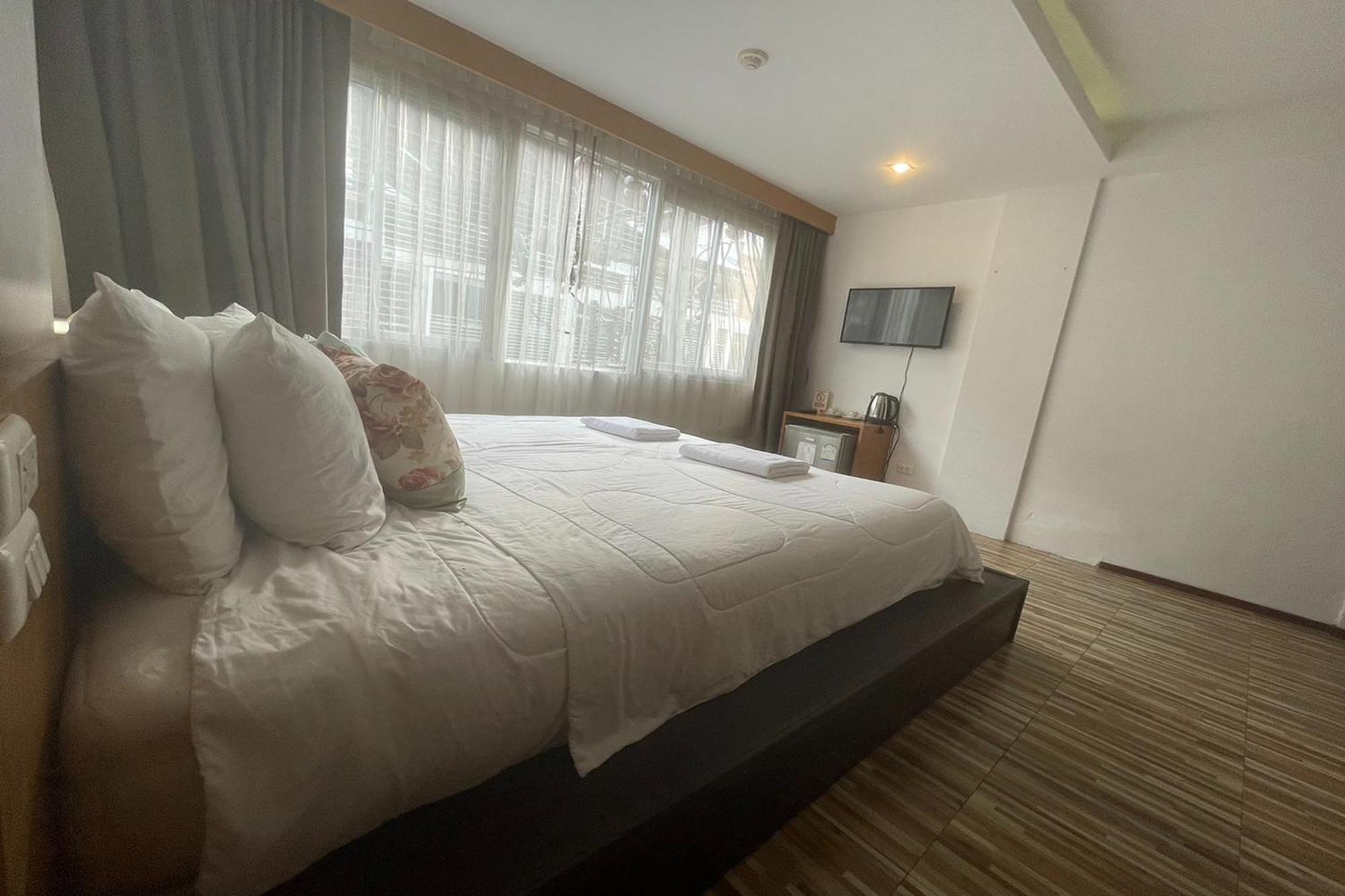 Landmark Patong Hotel ภายนอก รูปภาพ