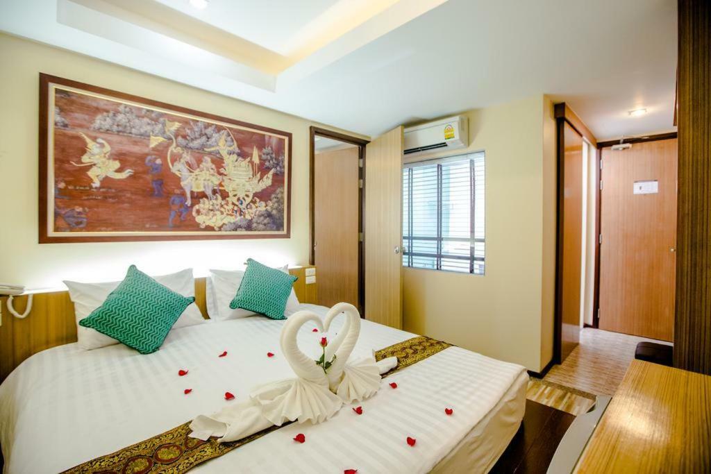 Landmark Patong Hotel ภายนอก รูปภาพ