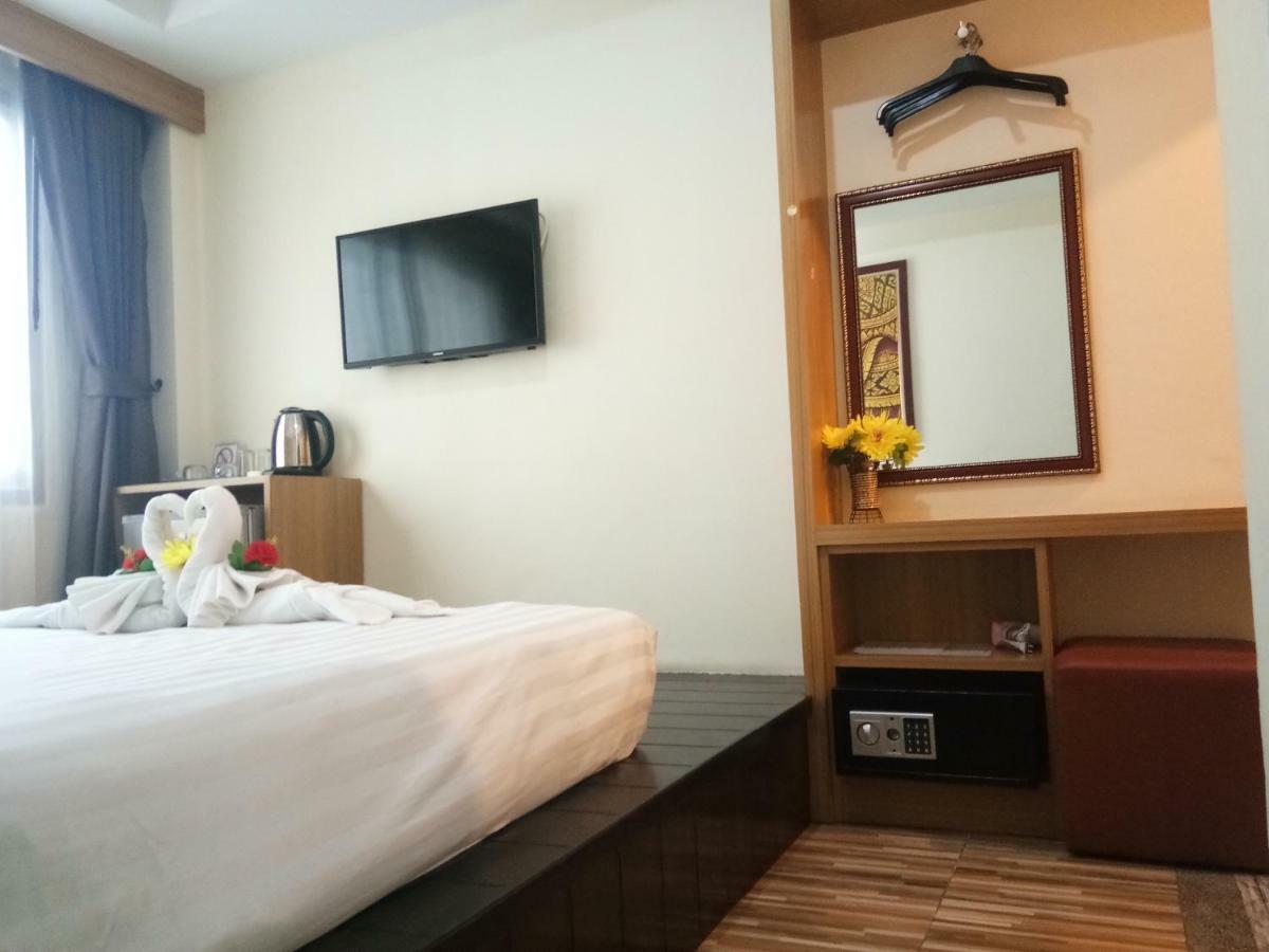 Landmark Patong Hotel ภายนอก รูปภาพ